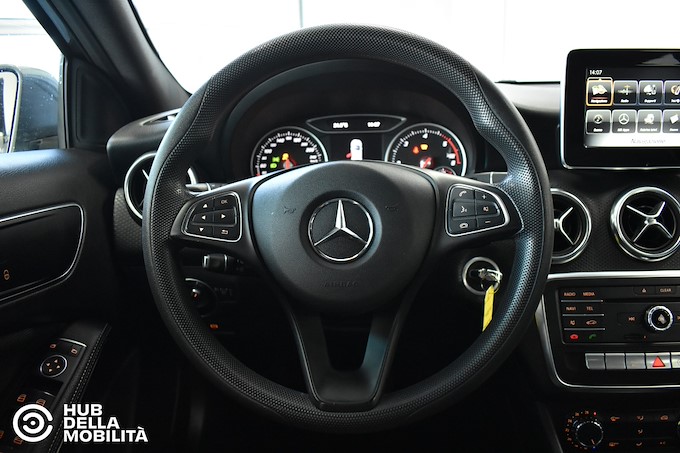 MERCEDES-BENZ A 160 d Automatic Executive
